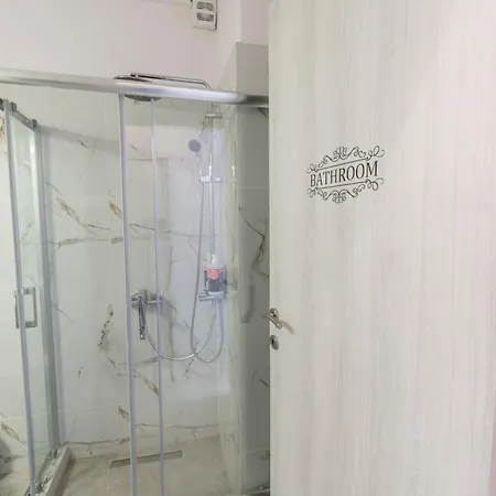 Διαμέρισμα Valaoritou Luxury Jacuzzi By Dimcol 1 *